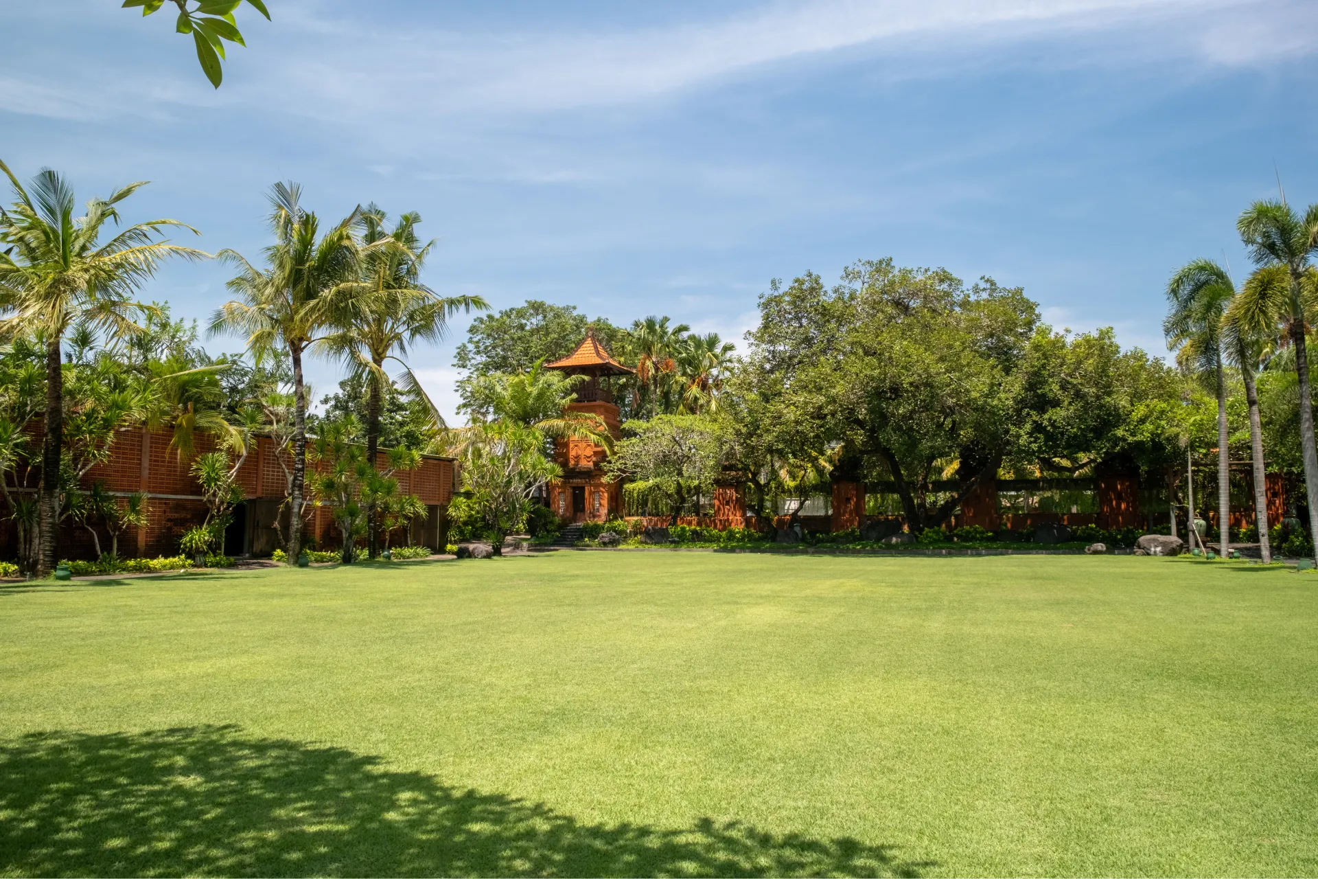 Vivre Lawn